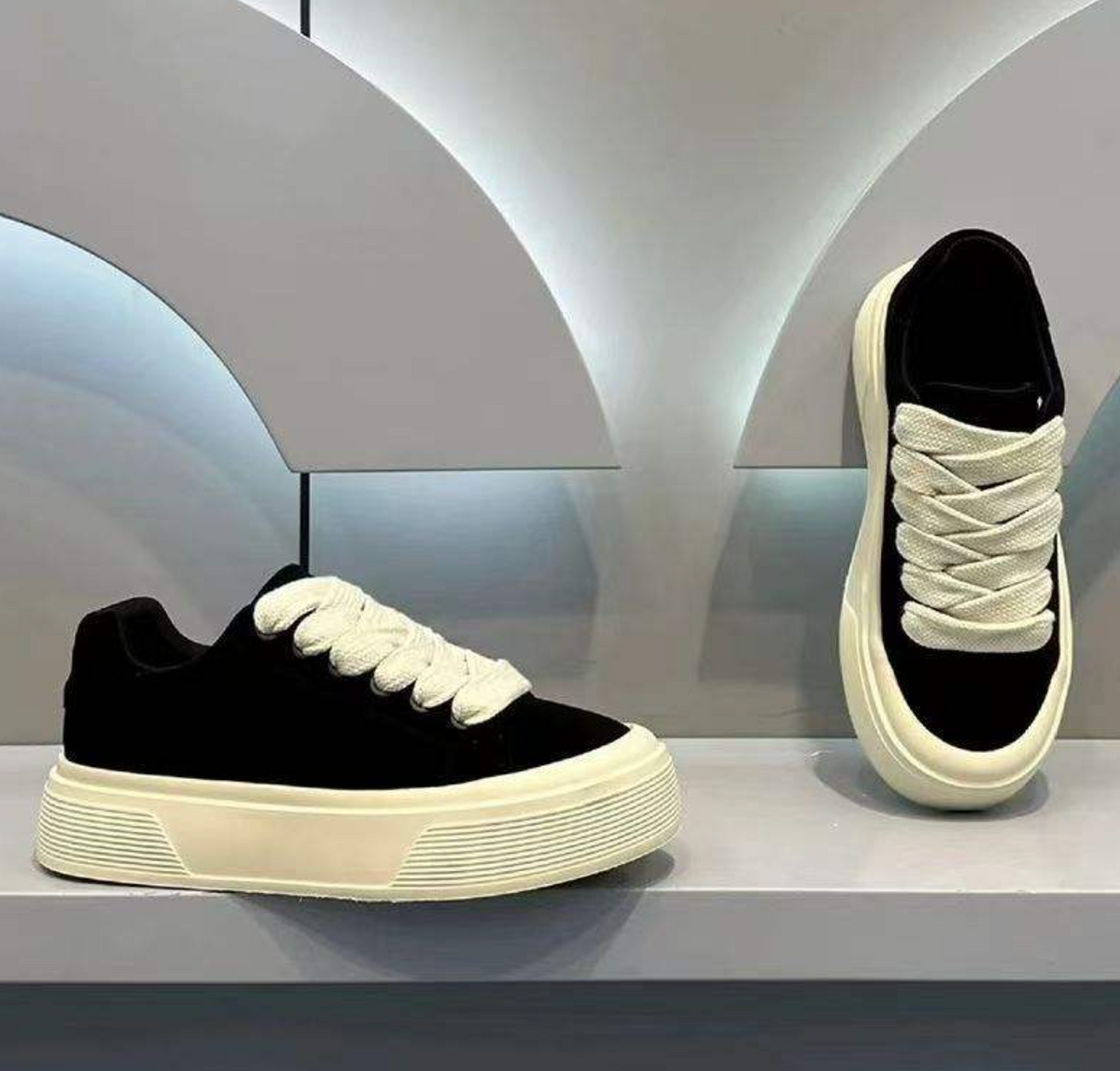 Men's White Skateboarding Sneakers