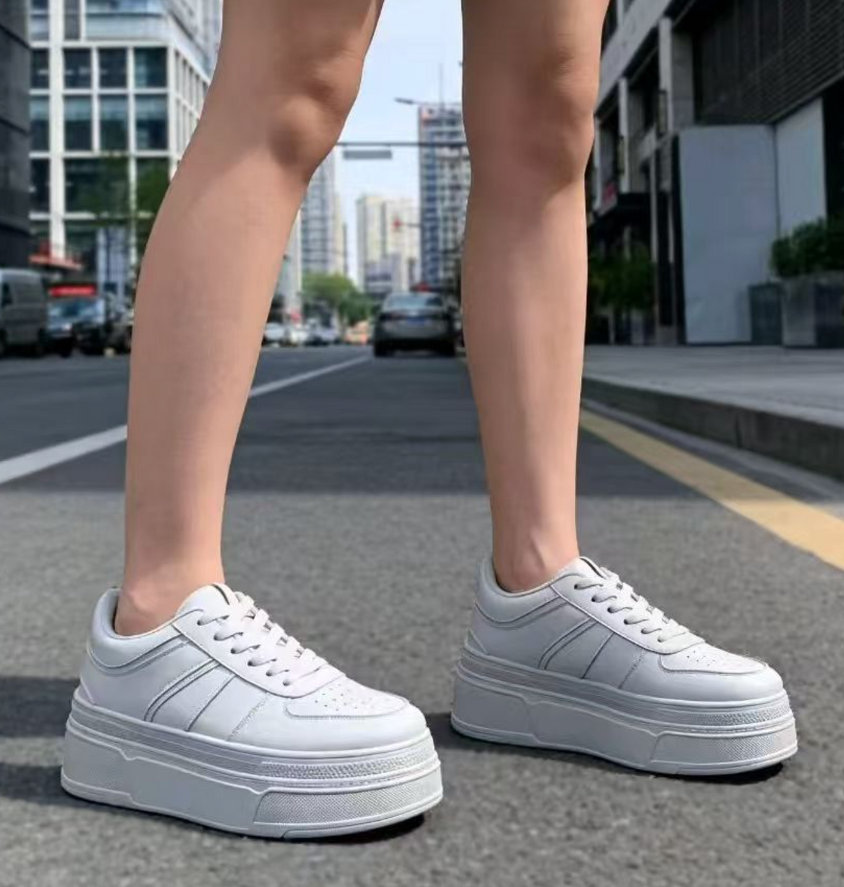 Women's Lace-Up Platform Casual Sneakers